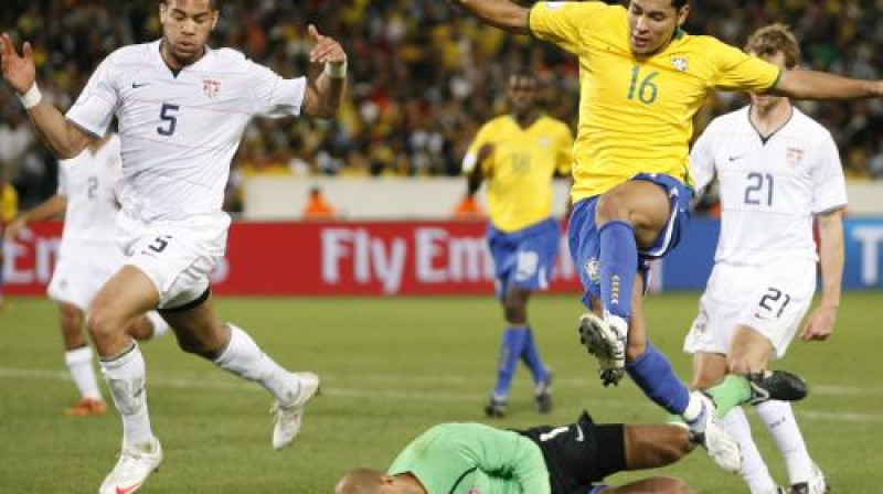 Daudz kas šodien būs atkarīgs no Tima Hovarda spēles
Foto: AFP