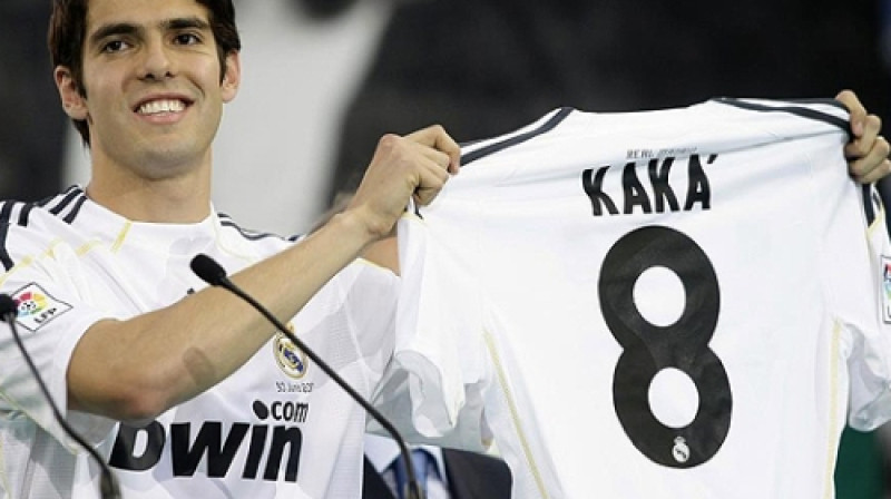 Kakā Madrides "Real" spēlēs ar 8. numuru
Foto: Reuters