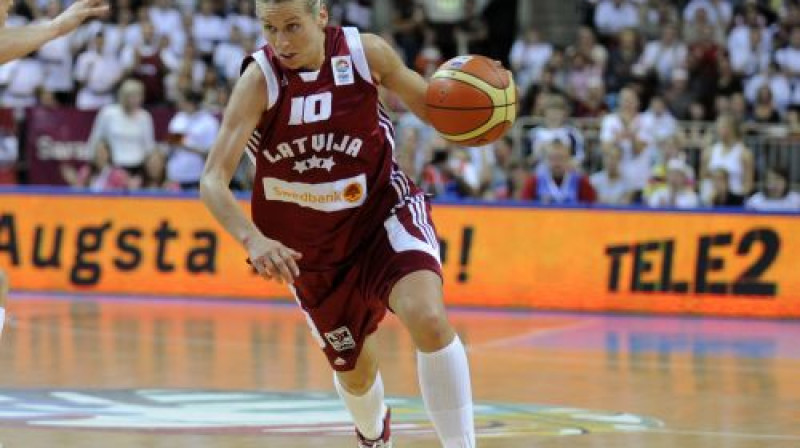 Anete Jēkabsone - Žogota
Foto: Romāns Kokšarovs, Sporta Avīze, f-64