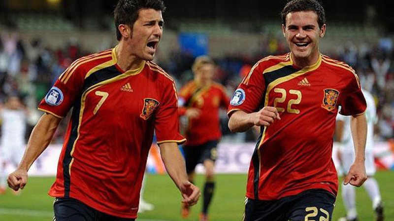 Dāvids Vilja un Huans Mata Spānijas izlases sastāvā.