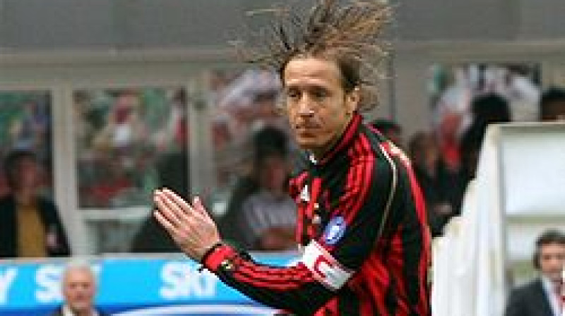 Turpmāk kapteiņa apsējs Ambrozīni būs ap roku ik reizi, kad Ambrozīnī dosies laukumā "AC Milan" sastāvā.