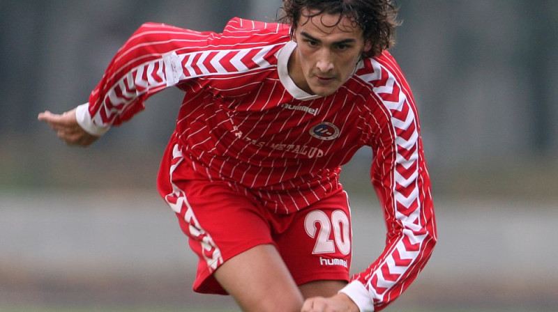 Ģirts Karlsons "Metalurga" formā
Foto: Romans Kokšarovs, Sporta Avīze, f64