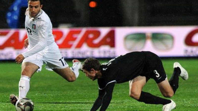 Džuzepe Rosi ar bumbu
Foto: AFP