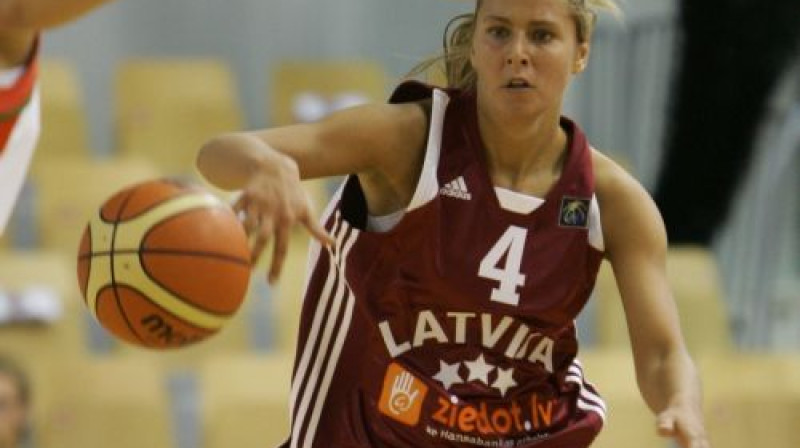 Elīna Babkina ir pamanīta WNBA. Ko viņa ar to tagad iesāks? Mieru, tikai mieru...
Foto: Mārtiņš Zilgalvis, f64
