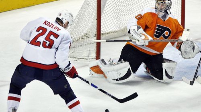 Viktors Kozlovs un Antero Nītimaki šogad savu maizi
pelnīs KHL
Foto: AFP