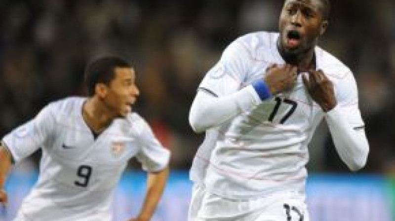 Čārlijs Deiviss (pa labi)
Foto: AFP