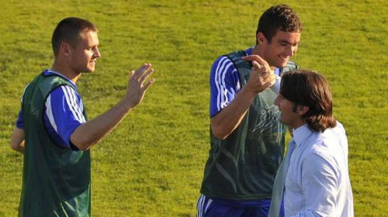 Tamazs Pertija tic saviem padotajiem
Foto: Romualds Vambuts, eSports.lv