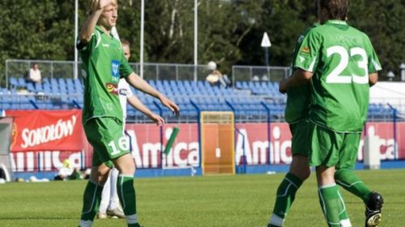 Ivans Lukjanovs atzīmē vārtu guvumu
Foto: lechia.gda.pl