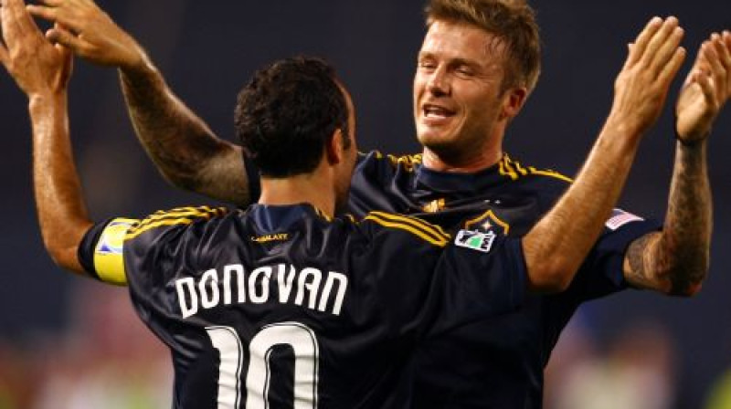 Lendons Donovans un Deivids Bekhems - atkal draugi
Foto: AFP