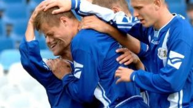 "Olimpa" futbolisti
Foto: Romans Kokšarovs, Sporta Avīze, f64