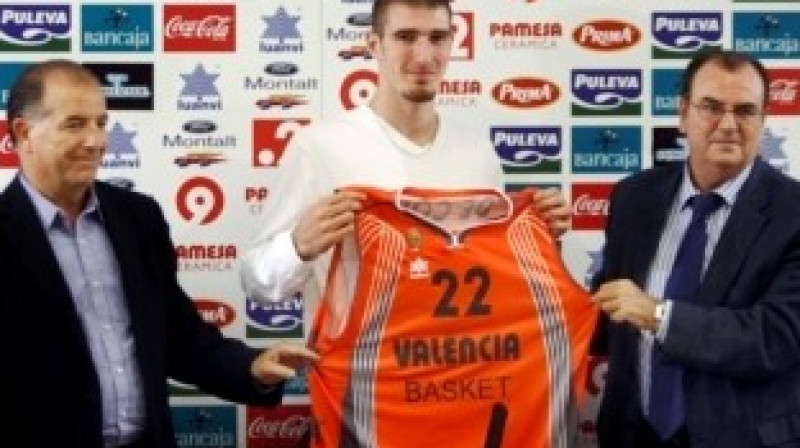 Nando De Kolo, kurš ziemas sezonā spēlēs Valensijas "Pamesa", šodien bija rezultatīvākais Francijas rindās
Foto: pamesabasket.com