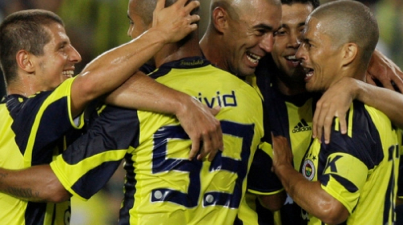 "Fenerbahce" futbolistu prieki
Foto: AP