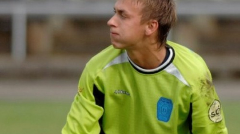 Kristapam Dzelmem ("Daugava") šodien nācās ielaist vienus vārtus
Foto: Romans Kokšarovs, Sporta Avīze, f64