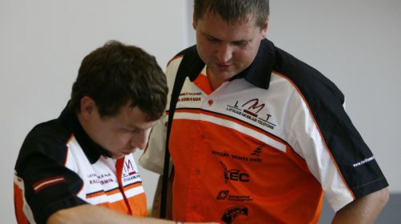 Māris Neikšāns/Raivis Jansons Somijā
Foto: Jānis Barbars, www.rallyemotions.net