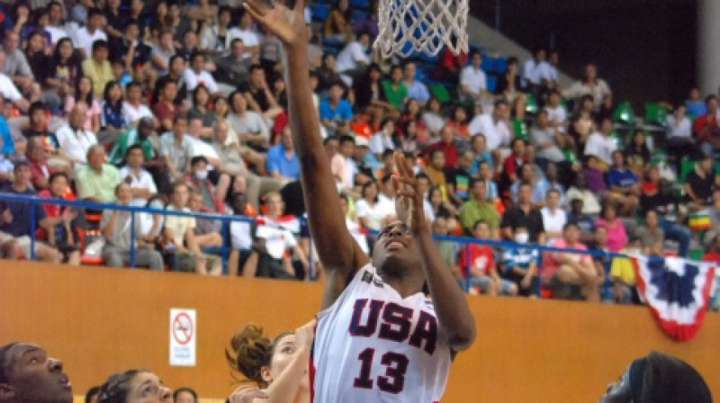 Nnemkadi Ogwumike gūst kārtējos divus punktus ASV labā
Foto: fiba.com