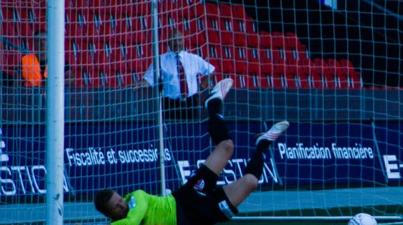 Andris Vaņins tver 11 metru soda sitienu
Foto: www.kurzpass.ch