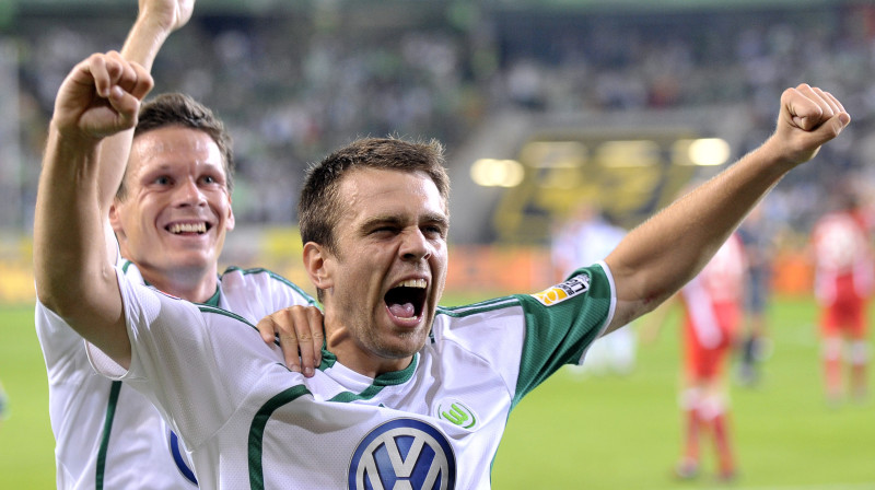 "Wolfsburg" spēlētāji Saša Riters (no kreisās) un Zvjezdans Misimovičs
Foto: Scanpix Sweden