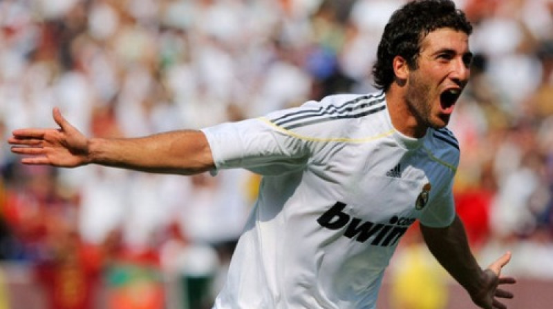 Gonzalo Iguains Madrides "Real" labā guva divus vārtus
Foto: AFP