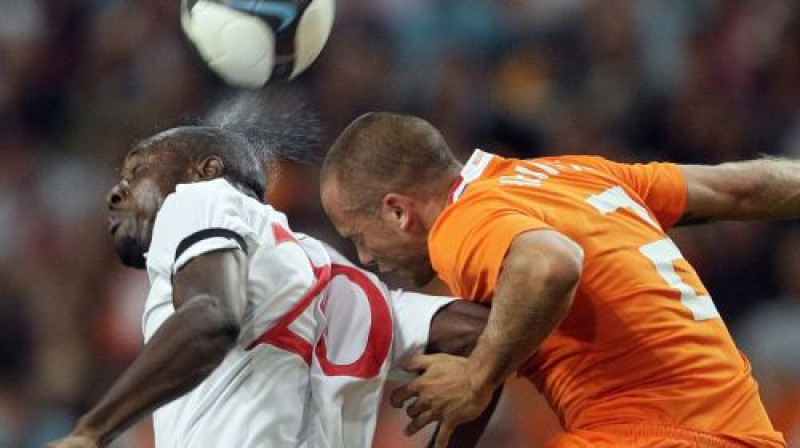 Epizode no Anglijas un Nīderlandes izlašu spēlēm
Foto: AP