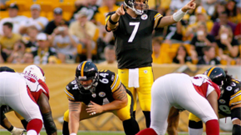 Bens Rotlisbergers (Nr.7) vada "Steelers" uzbrukumu
Foto: AP