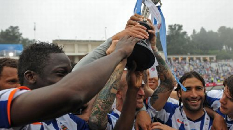 "Porto" futbolisti pēc triumfa Portugāles čempionātā
Foto: AFP