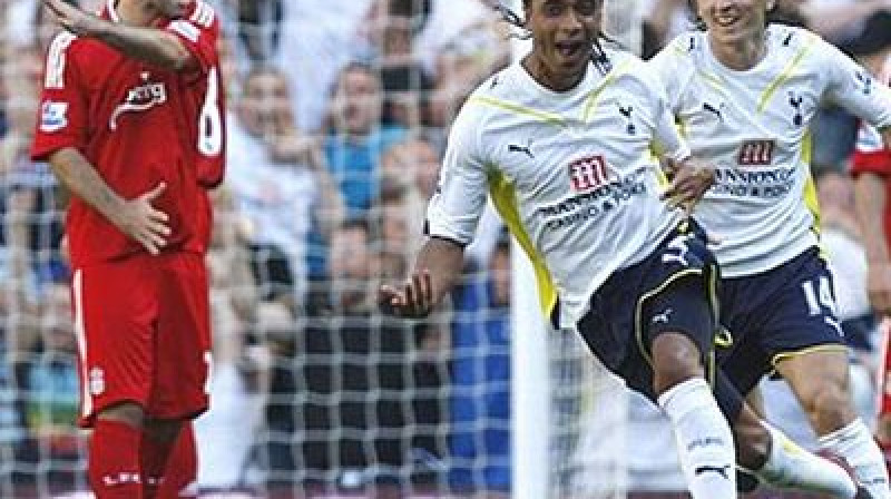 "Tottenham" futbolisti priecājas par pirmajiem vārtiem
Foto: AFP