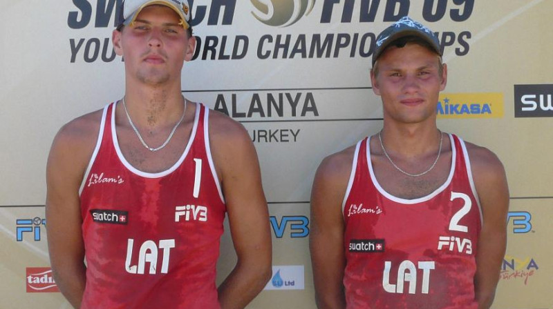 Andis Cimoška un Mārtiņš Jansons
Foto: www.fivb.com