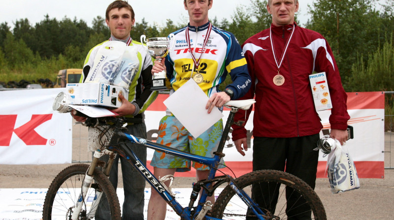 Solo klases uzvarētāji: Gatis Stērste (no kreisās), Ingus Bunkovskis un Vilnis Klinovičs.
Foto: Ritvars Raits