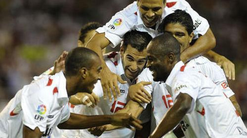 "Sevilla" futbolistu prieki
Foto: AFP