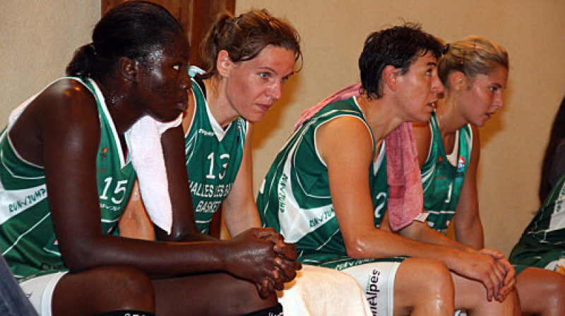Foto: Fabien Savouroux
http://lagazettedechallesbasket.over-blog.com/