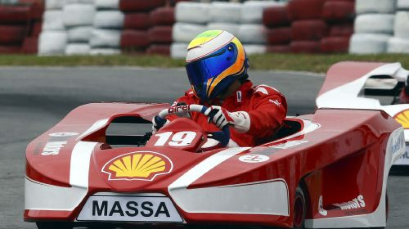 Felipe Masa pie kartinga stūres
Foto: AP