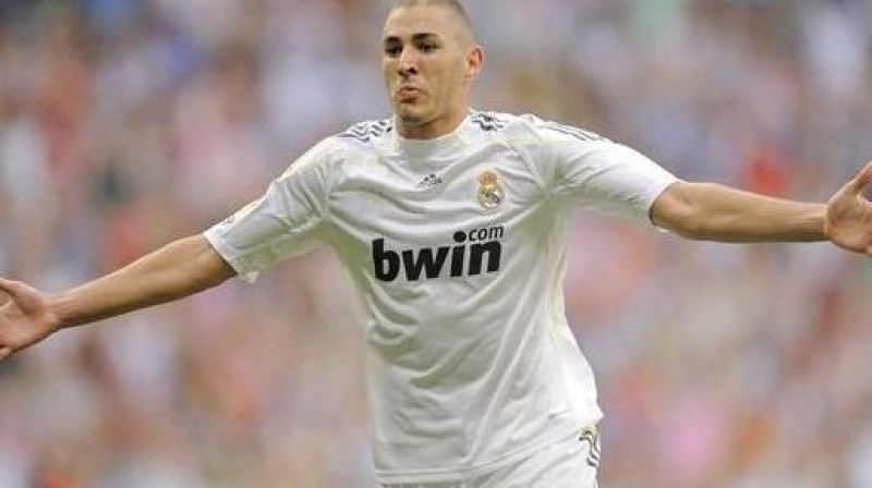 Karims Benzemā ar diviem vārtu guvumiem sekmēja Madrides "Real" uzvaru pār "Tenerife" (3:0)
Foto: AP