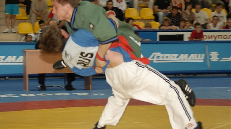 Aleksandrs Višņakovs (augšā)
Foto: sporta-klubi.lv