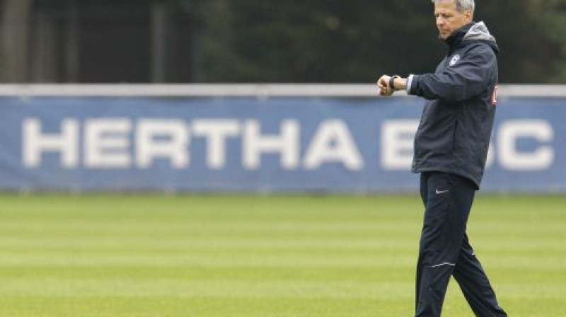 Lucienam Favrem vairs nav laika, lai uzlabotu rezultātus
Foto: AFP