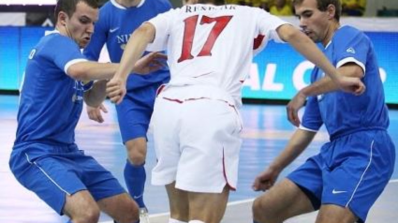 Vadims Ļašenko (pa kreisi)
Foto: www.fkerapack.cz