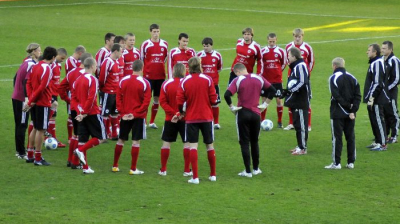 Futbolisti šodien sanāca "Skonto" stadionā
Foto: Romualds Vambuts, Sportacentrs.com