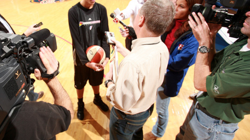 Komanda, kurā spēlē regulārās sezonas MVP, nav tikusi pie titula kopš 2001. gada. Vai Taurasi lauzīs tradīciju?
Foto: WNBA.com