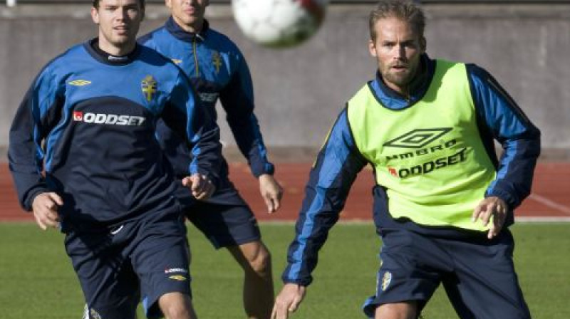 Markuss Bergs un Henriks Larsons Zviedrijas izlases treniņā
Foto: AFP