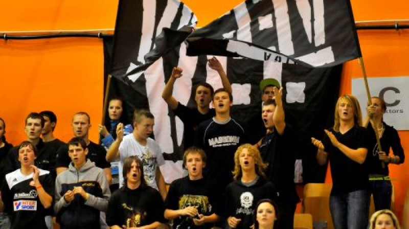"VEF Rīga" komandas atbalstītāji
Foto: Romāns Kokšarovs, Sporta Avīze, f64