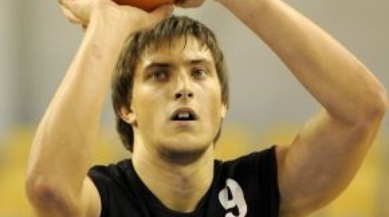 Ernests Kalve
Foto: Romāns Kokšarovs, Sporta Avīze, f64