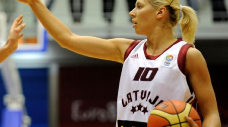 Anete Jēkabsone Žogota 
Foto: Romāns Kokšarovs, Sporta Avīze, f64