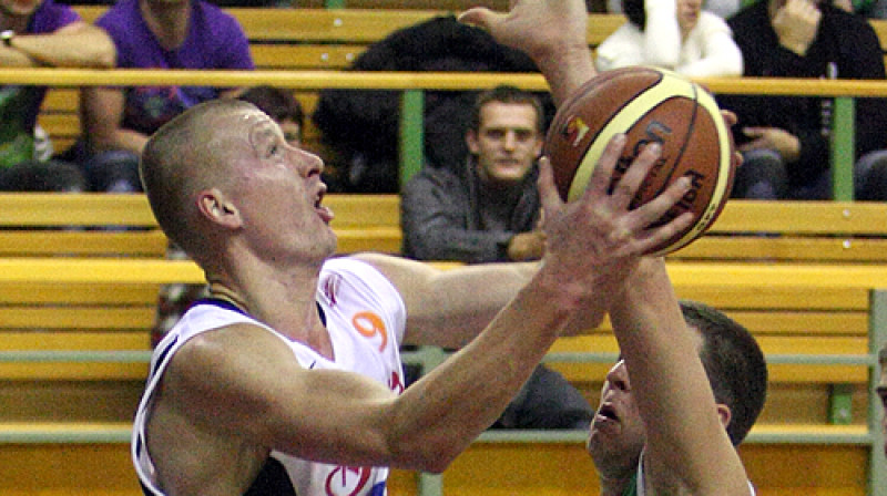 Ivars Timermanis spēlē pret "Ķeizarmežu"
Foto: Renārs Buivids