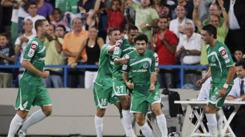 Vai Haifas ''Maccabi'' un Vladimirs Dvališvili (centrā) pārsteigs ''Juventus''?
Foto: AFP/Scanpix