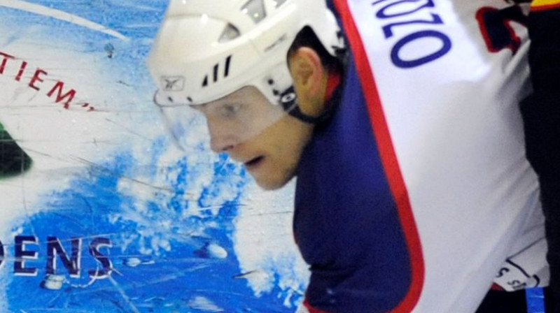 Juris Ozols šajā spēlē izcēlās ar vārtu guvumu un rezultatīvu piespēli
Foto: Romāns Kokšarovs, Sporta Avīze, f64