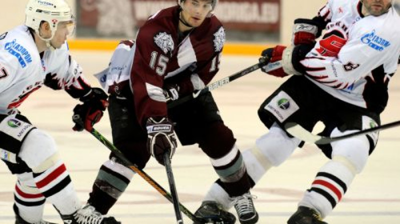 Duvijs Vestkots (#15) vēl Rīgas "Dinamo" komandas sastāvā
Foto: Romāns Kokšarovs, Sporta Avīze, F64