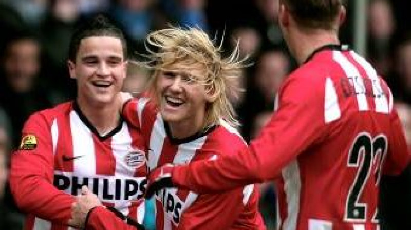 ''PSV'' spēlētāji Ibrahims Afelajs, Ola Toivonens un Balass Dzudzaks
Foto: sydsvenskan.se