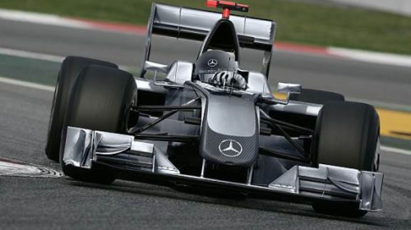 Iespējams, tāda nākamgad varētu izskatīties "Mercedes GP" komandas formula
Foto: www.autosport.com