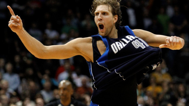 Dirka Novicka metiens atnesa uzvaru Dalasas "Mavericks"
Foto: AP/Scanpix