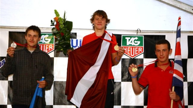 Ivo Egle (centrā)<br />Foto: Latvijas Ūdens motosporta federācija