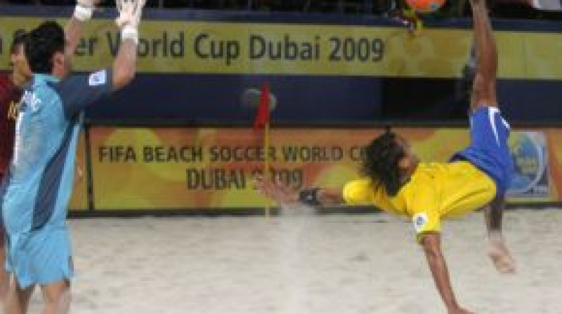 Divu Brunu divcīņā pārāks bija brazīlietis
Foto: AFP/Scanpix